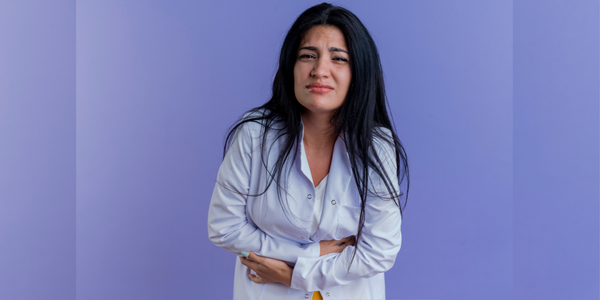 मेनोपॉज लक्षणे मराठीत (Menopause Symptoms in Marathi): जाणून घ्या कारणे, उपाय आणि आयुर्वेदीक उपचार Menoveda सोबत