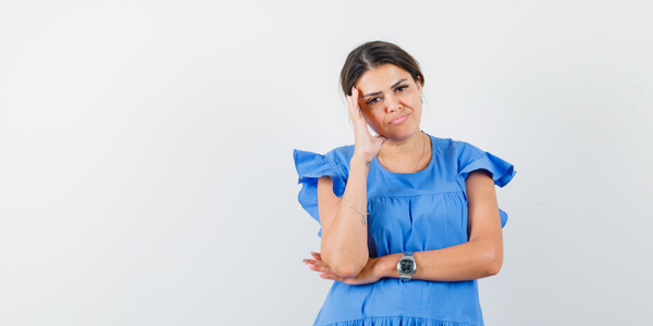 మెనోపాజ్ లక్షణాలు (Menopause Symptoms in Telugu): దశలు, కారణాలు, పరిష్కారాలు మరియు సహజ ఆయుర్వేద సపోర్ట్